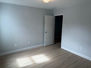 106 Granite St in Biddeford, ME - Building Photo - Building Photo