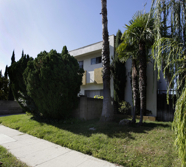 6645 Farmdale Ave in North Hollywood, CA - Building Photo - Building Photo