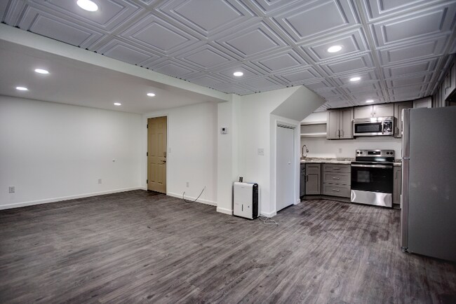 property at 308 E Mary St
