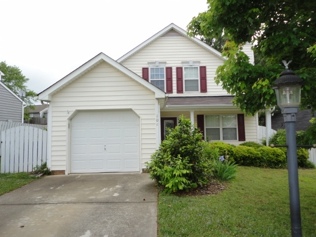 108 Sunshine Crest Ct in Apex, NC - Building Photo