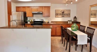 66 Fairmount Ave, Unit 203 in Oakland, CA - Building Photo - Building Photo