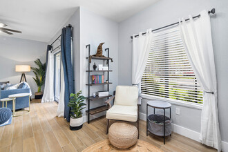 2726 Anzio Ct in Palm Beach Gardens, FL - Foto de edificio - Building Photo