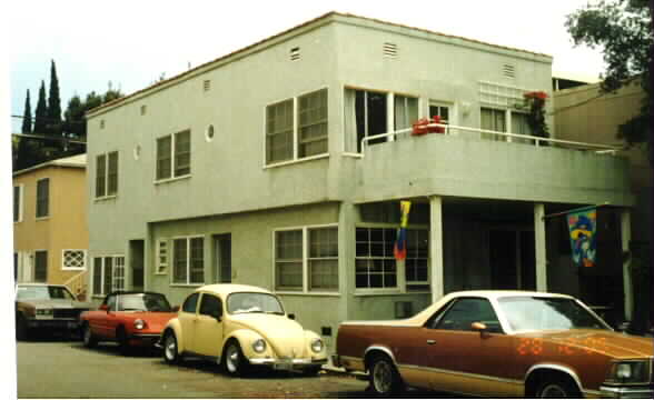 10-16 Nieto Ave in Long Beach, CA - Building Photo