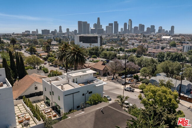 2001 Bellevue Ave in Los Angeles, CA - Building Photo - Building Photo