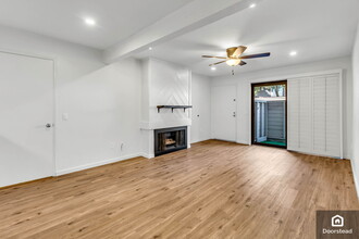 9249 Village Glen Dr in San Diego, CA - Building Photo - Building Photo