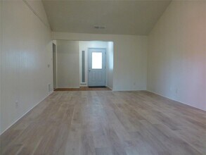 1708 Raven Dr in Austin, TX - Building Photo - Building Photo