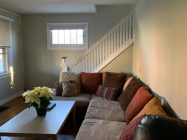 647 Probasco St, Unit House in Cincinnati, OH - Building Photo - Building Photo