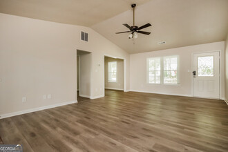 1147 Crystal Springs Trail in Hampton, GA - Building Photo - Building Photo