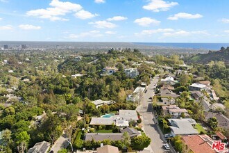 2058 Westridge Rd in Los Angeles, CA - Building Photo - Building Photo