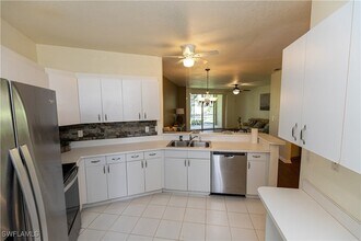 12040 Summergate Cir, Unit 102 in Ft. Myers, FL - Building Photo - Building Photo