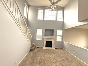 2279 Reflections Dr in Aurora, IL - Building Photo - Building Photo