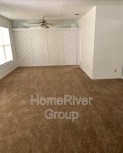 3812 Highgate Dr in Valrico, FL - Foto de edificio - Building Photo