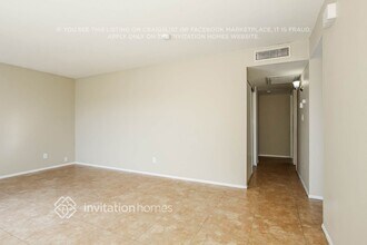 5414 W Wilshire Dr, Unit 121 in Phoenix, AZ - Building Photo - Building Photo