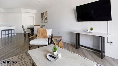 2250 McGregor Blvd, Unit 2314 in Ft. Myers, FL - Foto de edificio - Building Photo