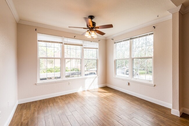 4142 Central Sarasota Pkwy in Sarasota, FL - Foto de edificio - Building Photo