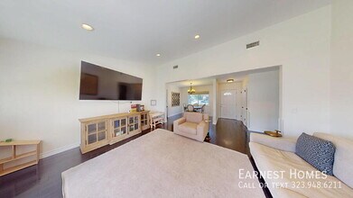 11928 Cohasset St in Los Angeles, CA - Building Photo - Building Photo