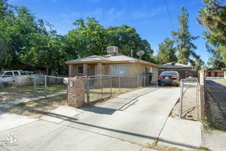 331 Beardsley Ave in Bakersfield, CA - Building Photo - Building Photo