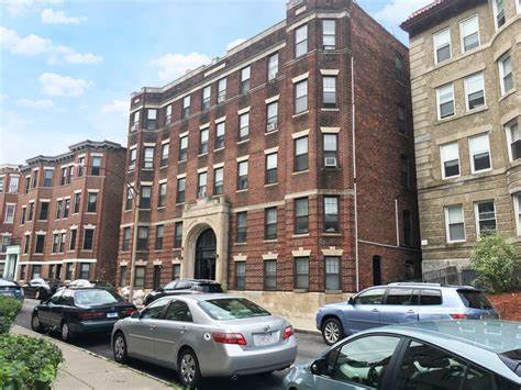 6 Lothian Rd, Unit 5 in Boston, MA - Foto de edificio - Building Photo