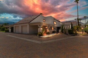 73318 Shadow Mountain Dr in Palm Desert, CA - Building Photo