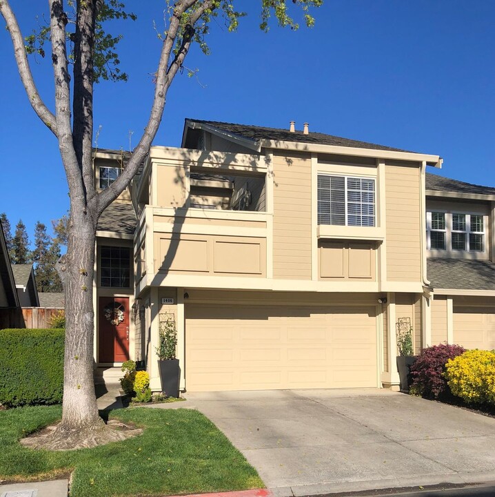 1406 Elliot Cir in Pleasanton, CA - Building Photo