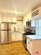 2102 S Harcourt Ave in Los Angeles, CA - Building Photo - Building Photo