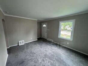 4133 Moore St in Inkster, MI - Building Photo - Building Photo