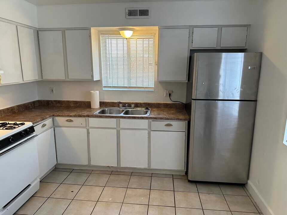 3409 Thaxton Ave SE in Albuquerque, NM - Foto de edificio