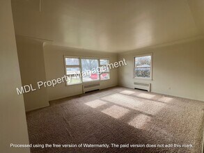 2794 Midland Rd in Saginaw, MI - Building Photo - Building Photo