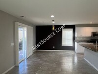 37526 Ebony Dr in Palmdale, CA - Foto de edificio - Building Photo