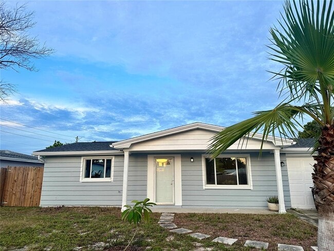 3446 Brookfield Dr in Holiday, FL - Building Photo - Building Photo
