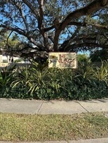 7703 Camino Real in South Miami, FL - Building Photo
