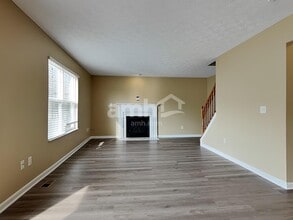 135 Easton Manor Dr in Monroe, OH - Building Photo - Building Photo