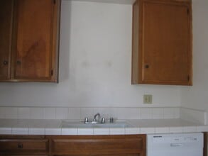 2708 Ashe Rd in Bakersfield, CA - Building Photo - Building Photo