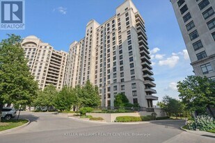 9245 Jane St in Vaughan, ON - Building Photo