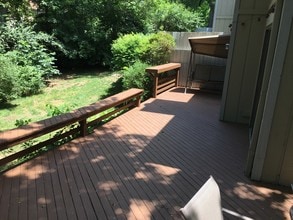 9833 Timbers Dr in Cincinnati, OH - Foto de edificio - Building Photo