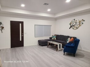 1130 E Doran St in Glendale, CA - Building Photo - Building Photo