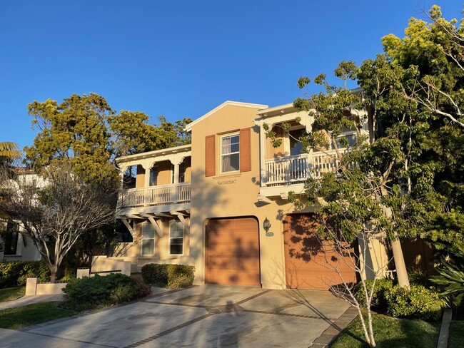 19352 Beckonridge Ln in Huntington Beach, CA - Foto de edificio - Building Photo