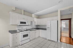 56 Hobson St, Unit 2 in Boston, MA - Building Photo