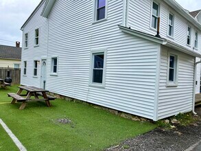 83 Lebanon Ave in Colchester, CT - Building Photo - Building Photo
