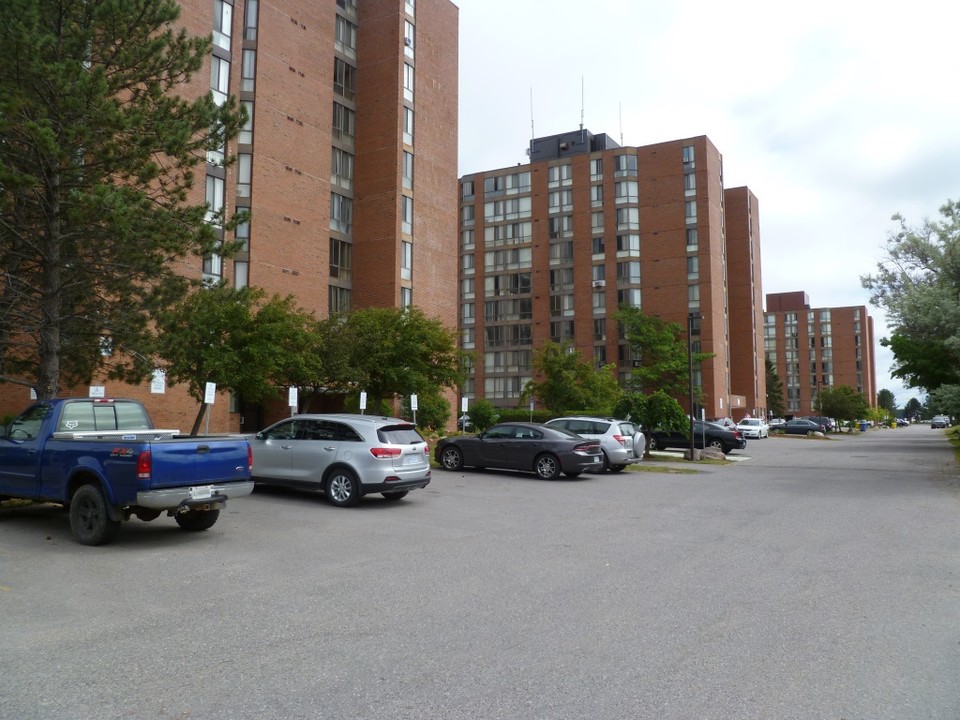 Heritage Place Apartments in Sault Ste Marie, ON - Building Photo