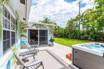 1183 SE 1st Way in Deerfield Beach, FL - Building Photo - Building Photo