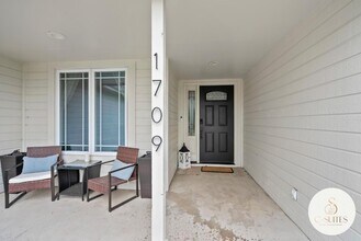 1709 NW 33rd Pl in Topeka, KS - Building Photo - Building Photo