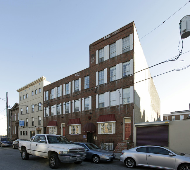 Atrium Court in Philadelphia, PA - Building Photo - Building Photo