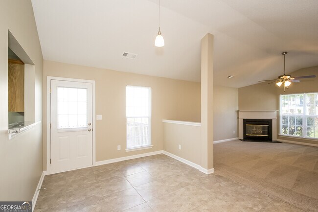 1260 Creekview Cir in Riverdale, GA - Building Photo - Building Photo