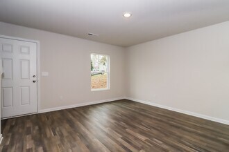 118 Anderson Acres Dr in Harmony, NC - Building Photo - Building Photo