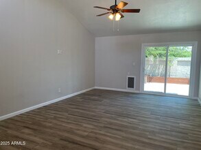 5114 E Edgemont Ave in Phoenix, AZ - Building Photo - Building Photo