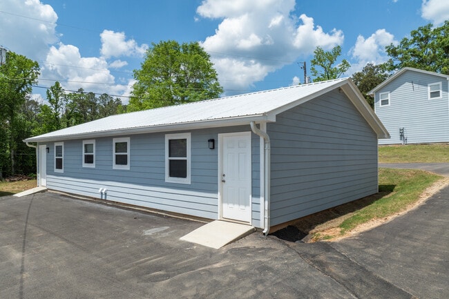 Russell Ridge Estates in Meridian, MS - Foto de edificio - Building Photo