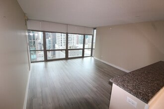 2 E Erie St, Unit 1901 in Chicago, IL - Building Photo - Building Photo
