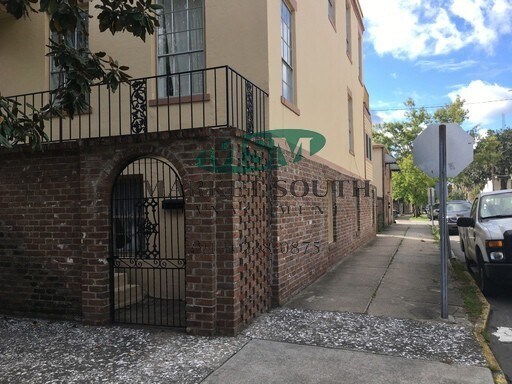 property at 301 E Liberty