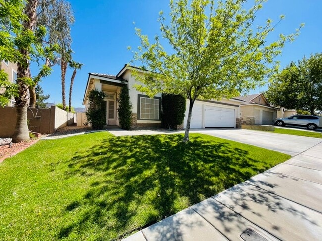 1855 Desert Forest Way in Henderson, NV - Building Photo - Building Photo